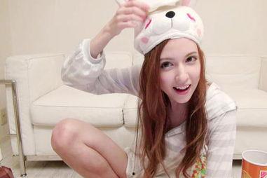 亚洲宅宅AV,揭秘宅文化中的独特现象与影响